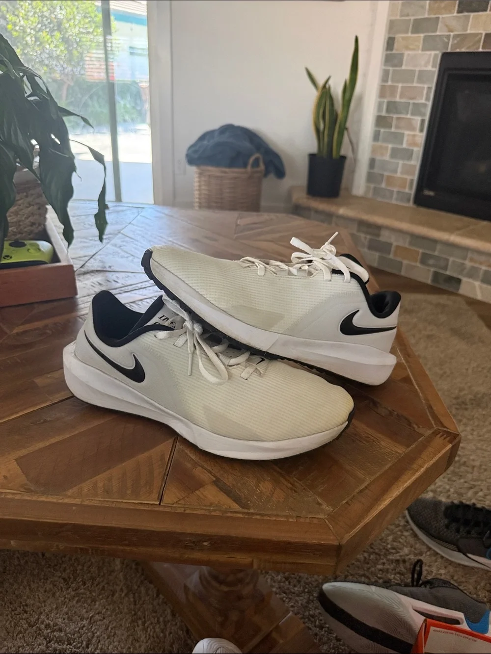 Nike White and Black Golf Shoes